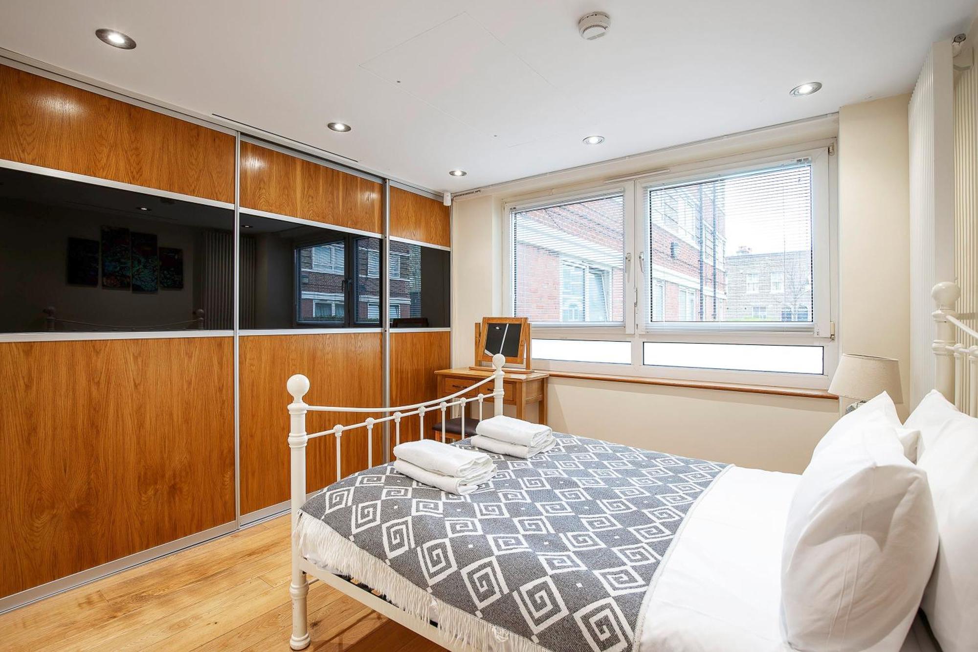 Tower Bridge 2Br Apartment For 6 With Terrace Лондон Екстер'єр фото